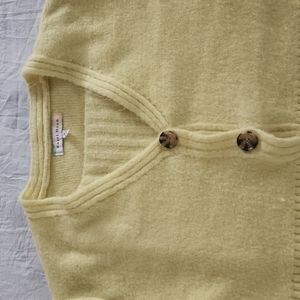 Knitted croped sweater